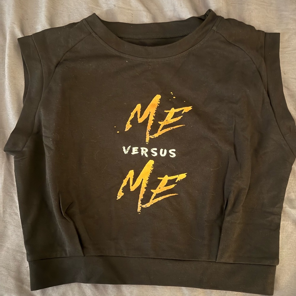 Women’s black workout crop top